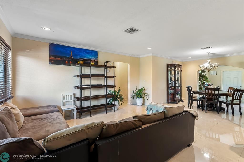 Active With Contract: $450,000 (3 beds, 2 baths, 1542 Square Feet)