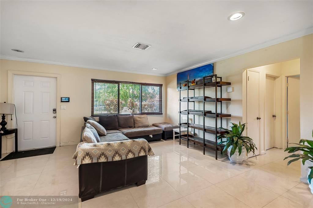 Active With Contract: $450,000 (3 beds, 2 baths, 1542 Square Feet)