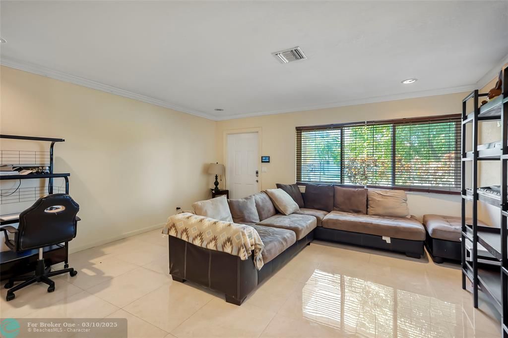 Active With Contract: $450,000 (3 beds, 2 baths, 1542 Square Feet)