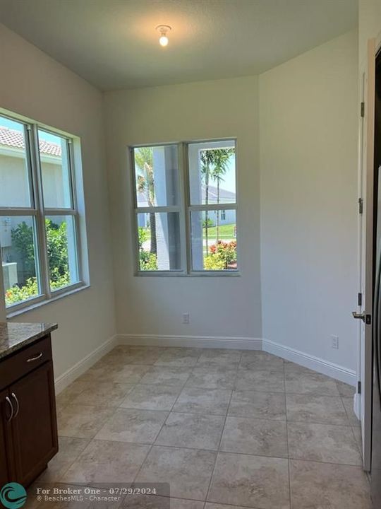 For Rent: $2,999 (3 beds, 2 baths, 1646 Square Feet)