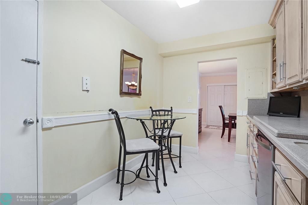 For Sale: $489,900 (2 beds, 2 baths, 1350 Square Feet)