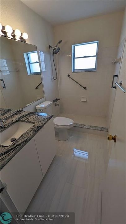 For Sale: $349,000 (2 beds, 2 baths, 1080 Square Feet)