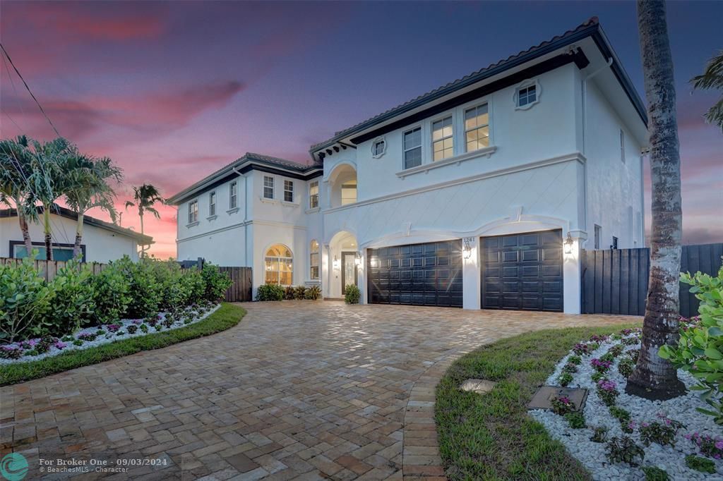 For Sale: $4,999,995 (7 beds, 6 baths, 5664 Square Feet)