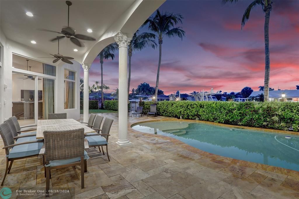 For Sale: $4,999,995 (7 beds, 6 baths, 5664 Square Feet)