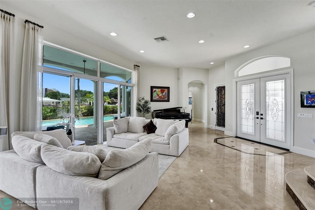 For Sale: $4,999,995 (7 beds, 6 baths, 5664 Square Feet)