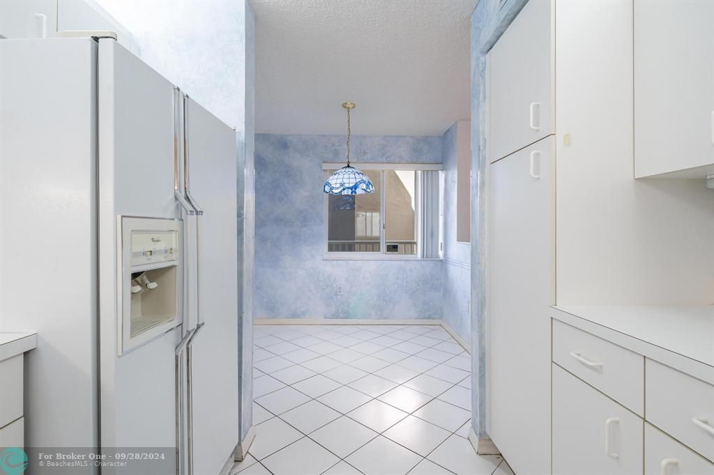 For Sale: $199,000 (2 beds, 2 baths, 1215 Square Feet)