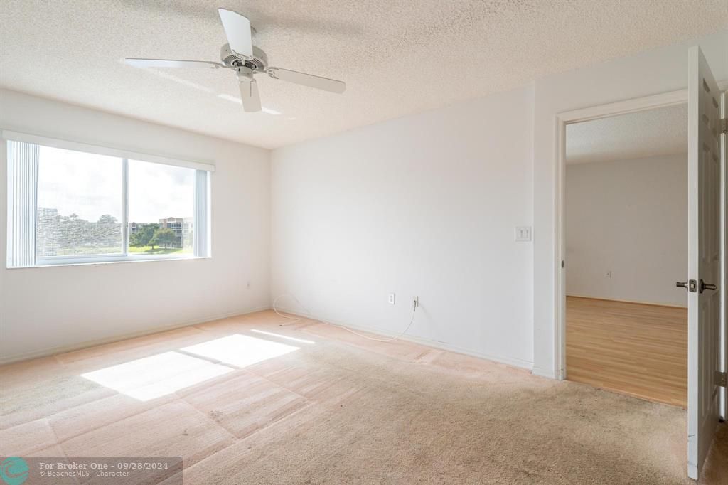 For Sale: $199,000 (2 beds, 2 baths, 1215 Square Feet)