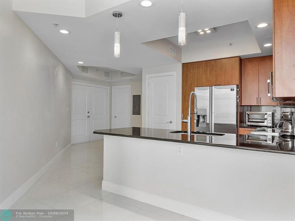 For Sale: $584,900 (2 beds, 2 baths, 1567 Square Feet)