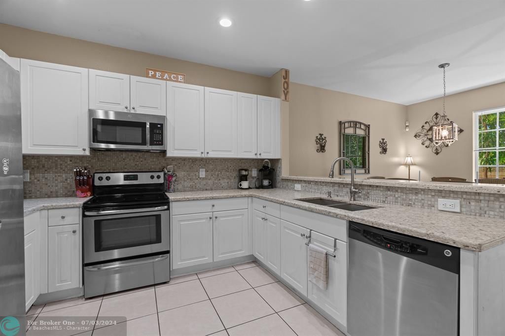 For Sale: $445,000 (3 beds, 2 baths, 1514 Square Feet)