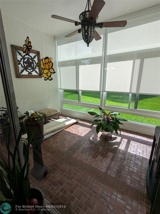 En Venta: $199,900 (2 camas, 2 baños, 944 Pies cuadrados)