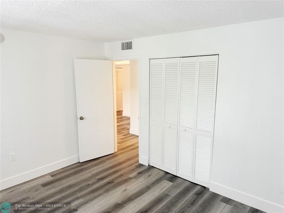 For Rent: $1,990 (2 beds, 2 baths, 944 Square Feet)