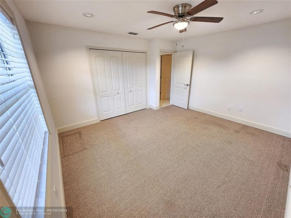 For Rent: $2,450 (2 beds, 2 baths, 1216 Square Feet)