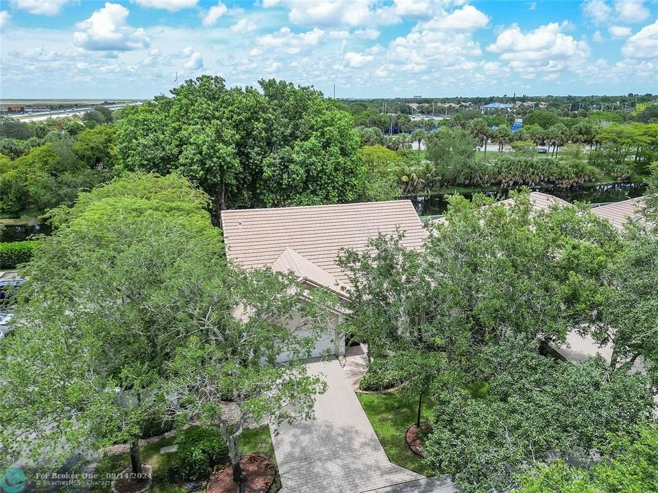 For Sale: $649,000 (3 beds, 2 baths, 1929 Square Feet)