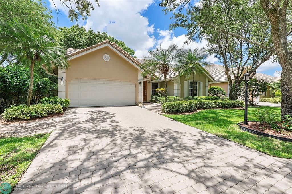 For Sale: $649,000 (3 beds, 2 baths, 1929 Square Feet)