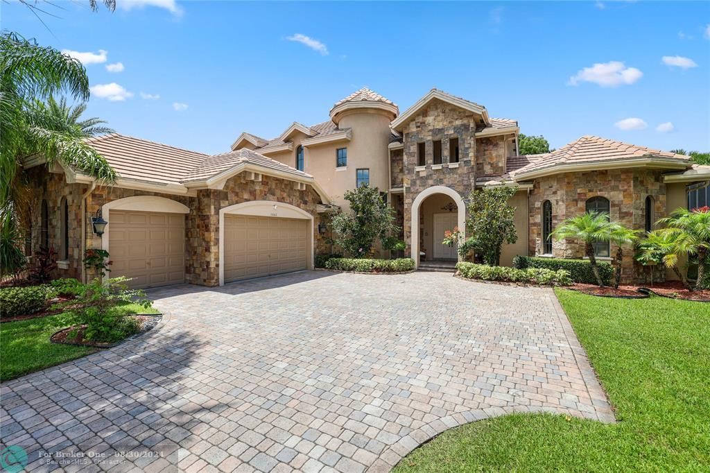 For Sale: $1,399,000 (5 beds, 4 baths, 4368 Square Feet)