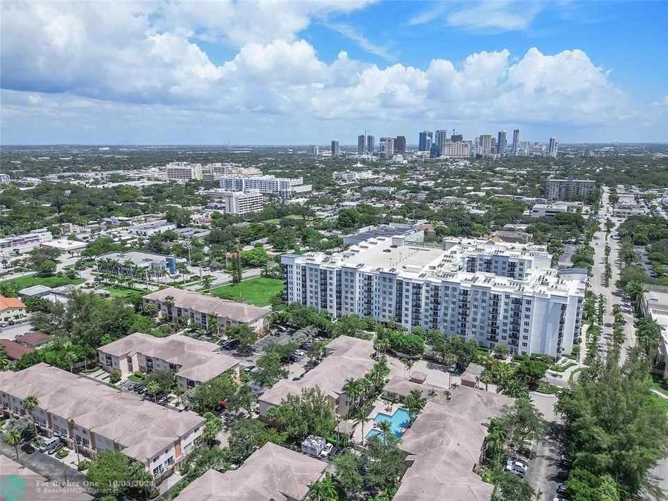 Active With Contract: $410,000 (2 beds, 2 baths, 1054 Square Feet)