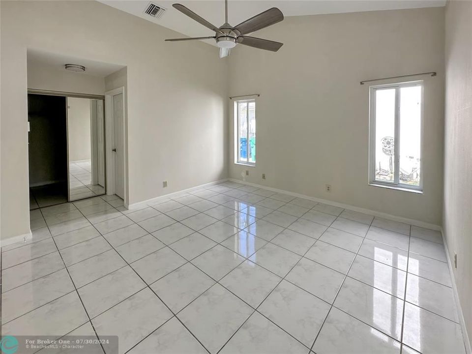 For Rent: $4,500 (4 beds, 3 baths, 2020 Square Feet)