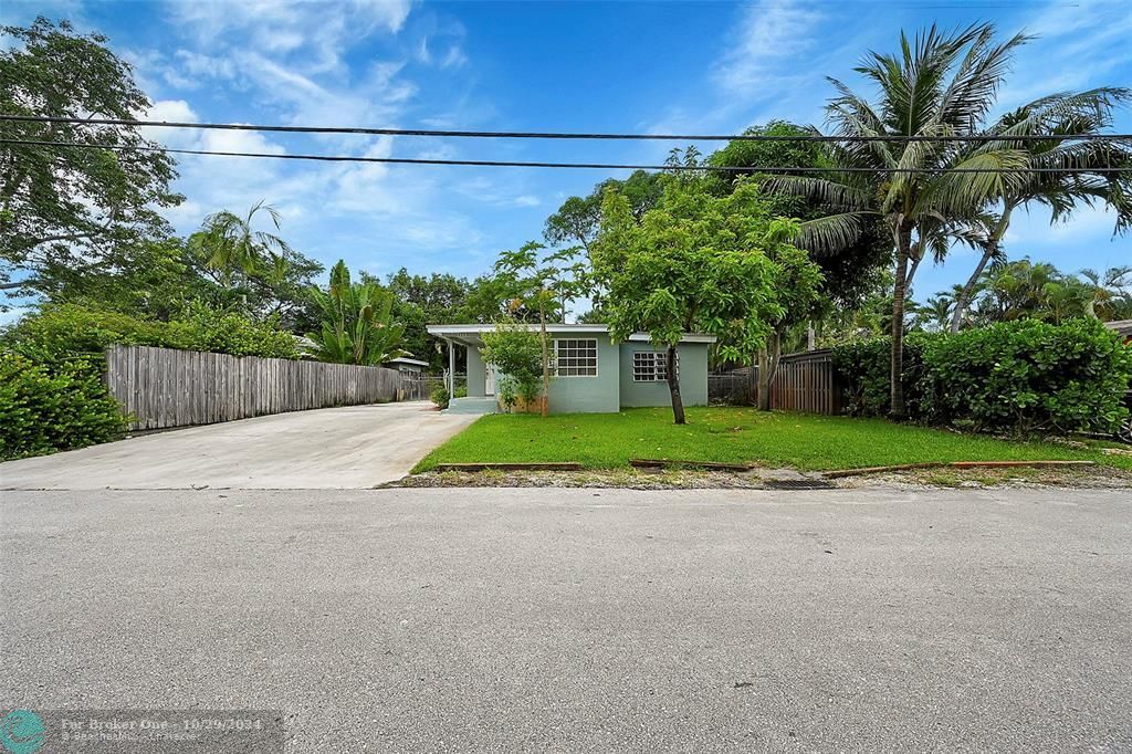 For Sale: $500,000 (4 beds, 2 baths, 1449 Square Feet)