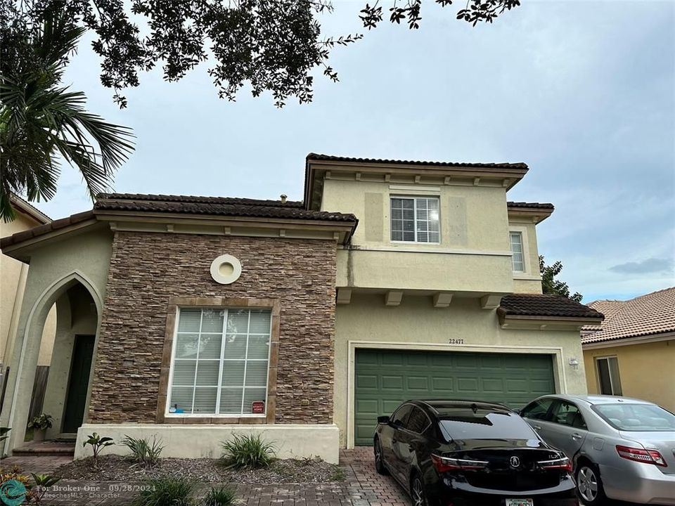 For Sale: $600,000 (4 beds, 2 baths, 2429 Square Feet)