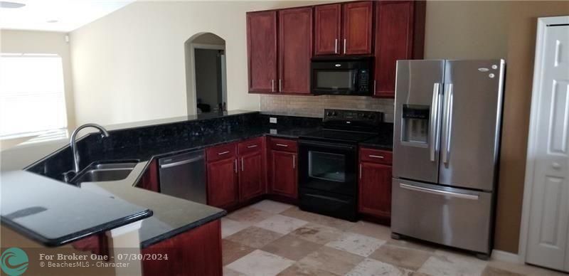 For Rent: $2,650 (4 beds, 2 baths, 2093 Square Feet)