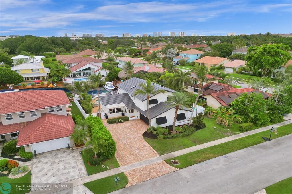 For Sale: $1,975,000 (4 beds, 3 baths, 2472 Square Feet)