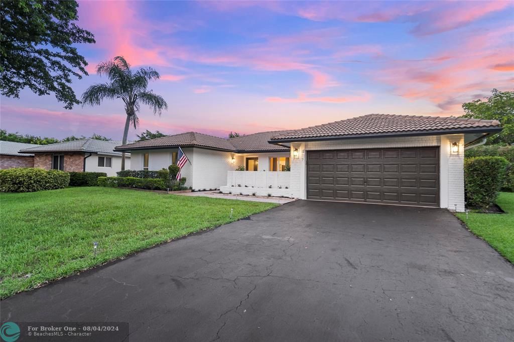 Active With Contract: $744,900 (4 beds, 2 baths, 2331 Square Feet)