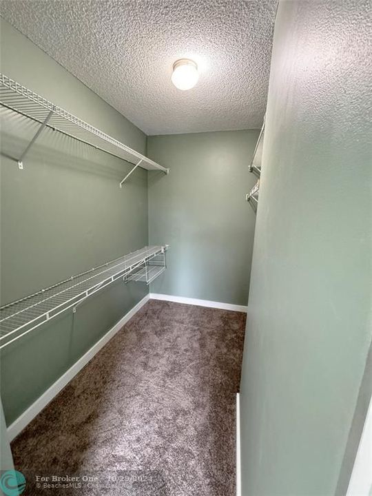 For Rent: $2,000 (2 beds, 2 baths, 770 Square Feet)