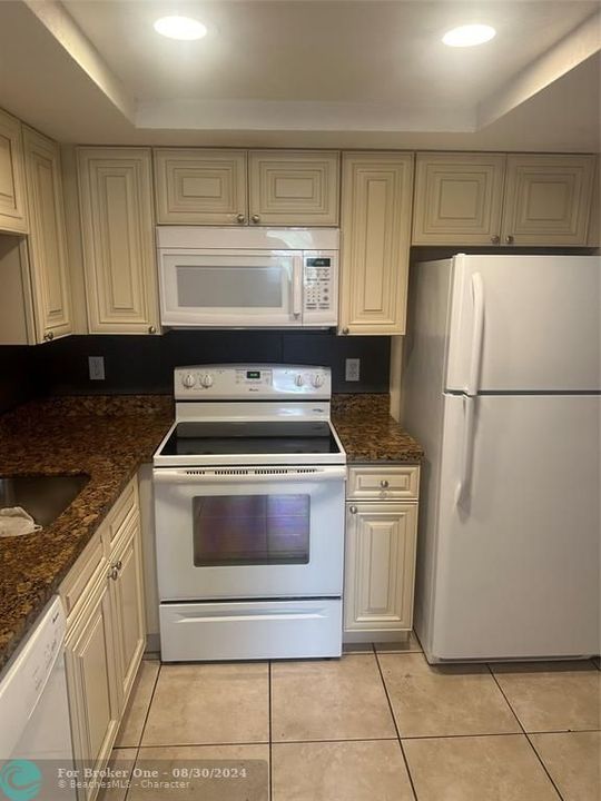 For Rent: $1,750 (1 beds, 1 baths, 0 Square Feet)