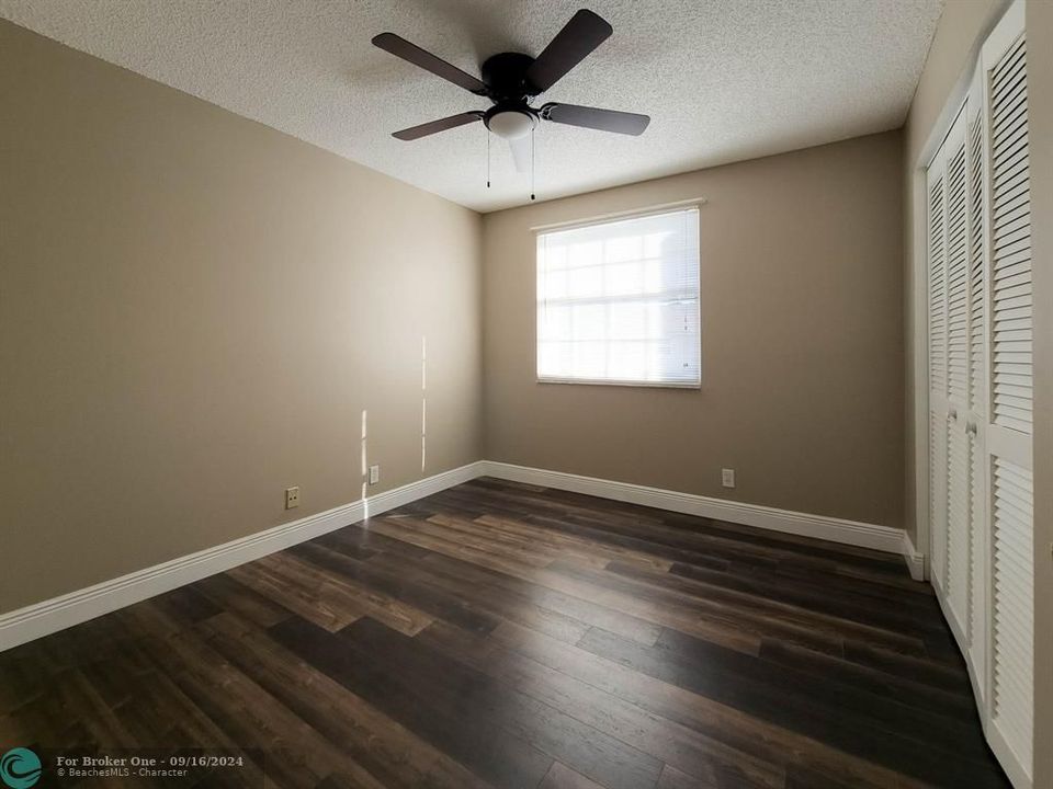 Active With Contract: $3,350 (3 beds, 2 baths, 1666 Square Feet)