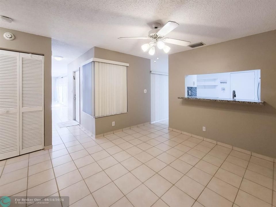 Active With Contract: $3,350 (3 beds, 2 baths, 1666 Square Feet)