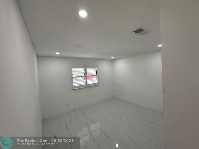 En Venta: $675,000 (3 camas, 2 baños, 2343 Pies cuadrados)