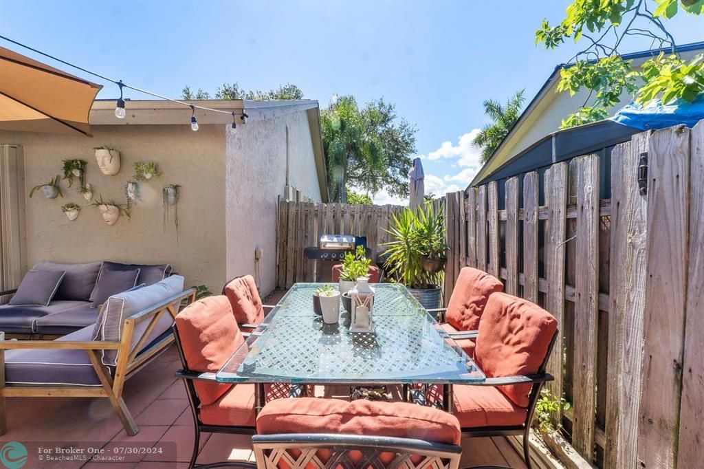 For Sale: $660,000 (3 beds, 2 baths, 1836 Square Feet)