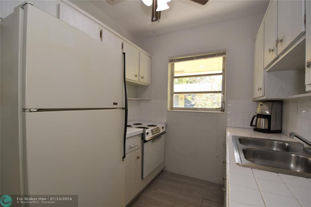 For Rent: $1,695 (1 beds, 1 baths, 0 Square Feet)