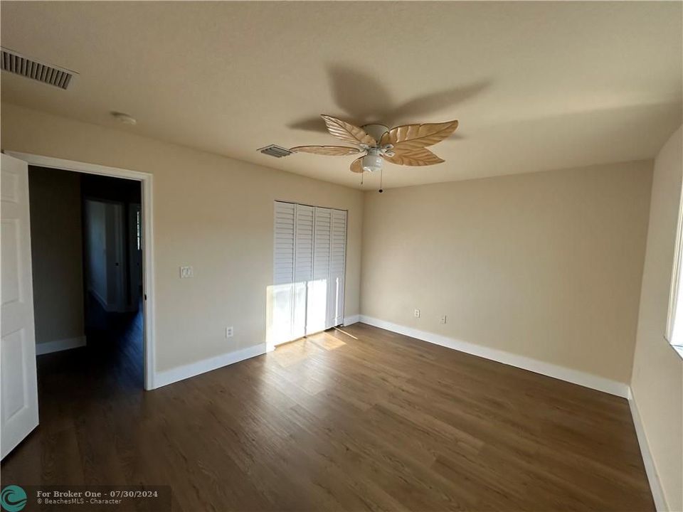 For Rent: $2,800 (3 beds, 2 baths, 1265 Square Feet)