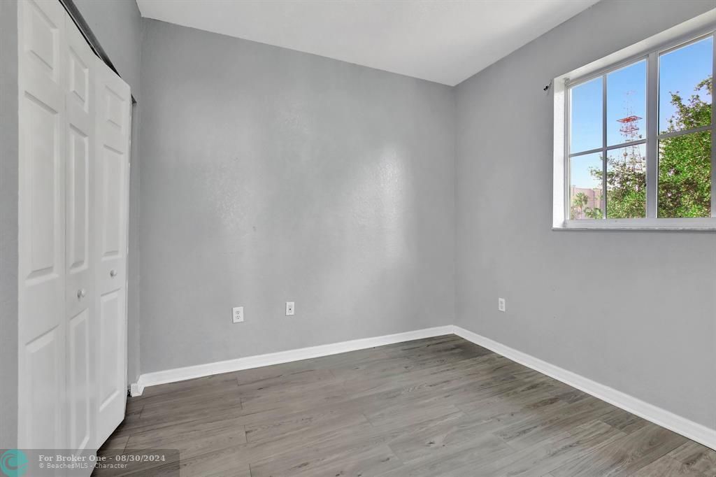 For Sale: $390,000 (3 beds, 2 baths, 1355 Square Feet)