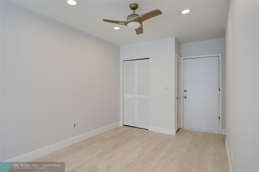 For Rent: $2,600 (1 beds, 1 baths, 700 Square Feet)