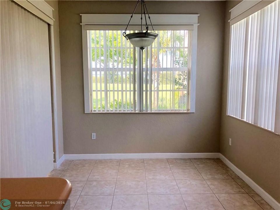 For Rent: $3,750 (3 beds, 2 baths, 1401 Square Feet)