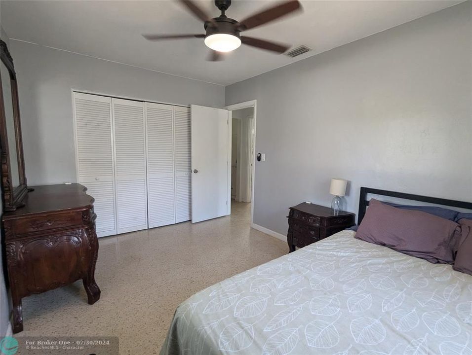 For Rent: $3,500 (3 beds, 2 baths, 1032 Square Feet)