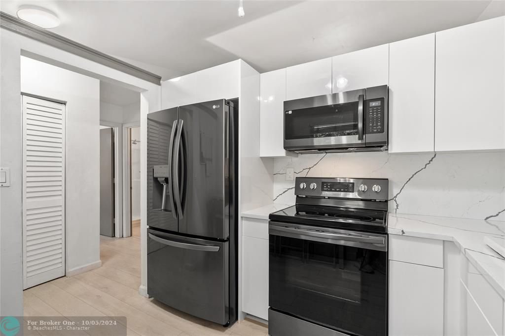 Recently Sold: $360,000 (2 beds, 2 baths, 1014 Square Feet)