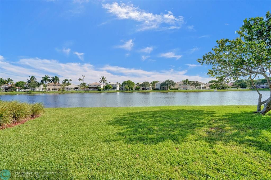 For Sale: $559,000 (3 beds, 2 baths, 1368 Square Feet)