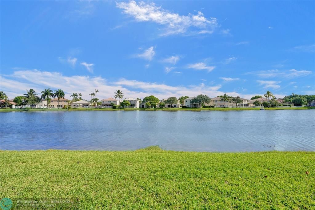 For Sale: $559,000 (3 beds, 2 baths, 1368 Square Feet)