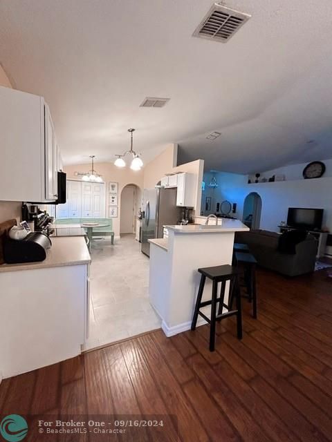 For Sale: $379,900 (3 beds, 2 baths, 1479 Square Feet)