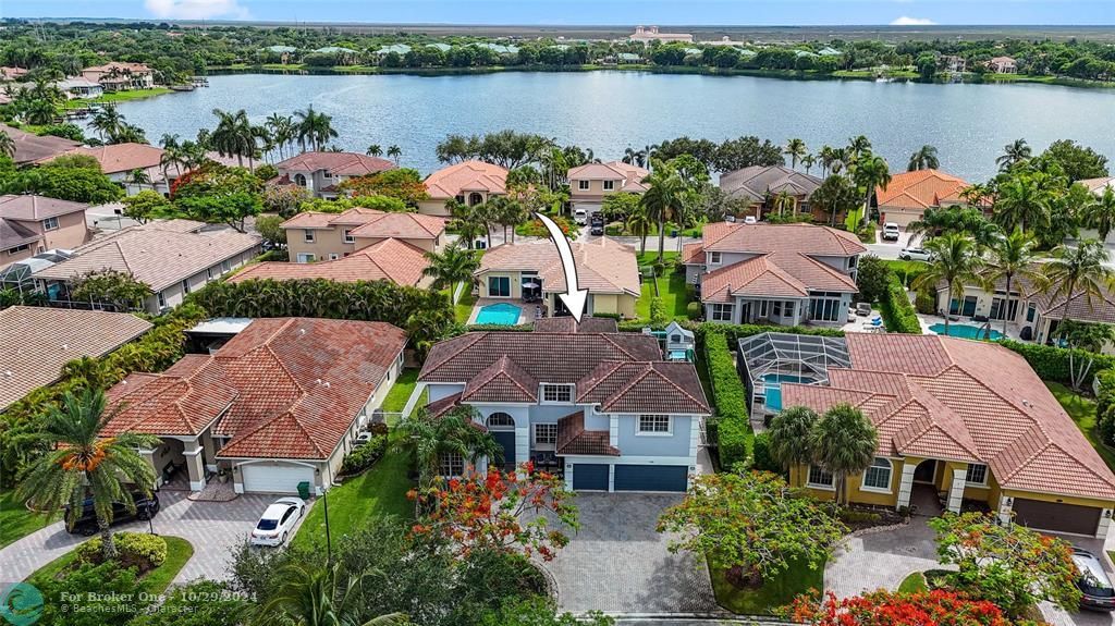 Recently Sold: $960,000 (6 beds, 4 baths, 3139 Square Feet)