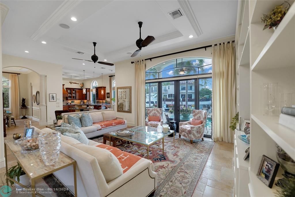 For Sale: $3,695,000 (6 beds, 4 baths, 4331 Square Feet)