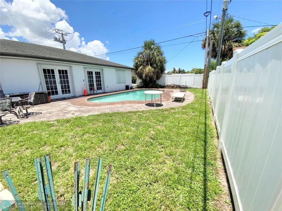 En Venta: $630,000 (3 camas, 3 baños, 1736 Pies cuadrados)