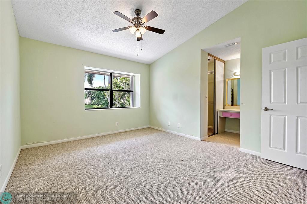 For Sale: $360,000 (2 beds, 2 baths, 1332 Square Feet)