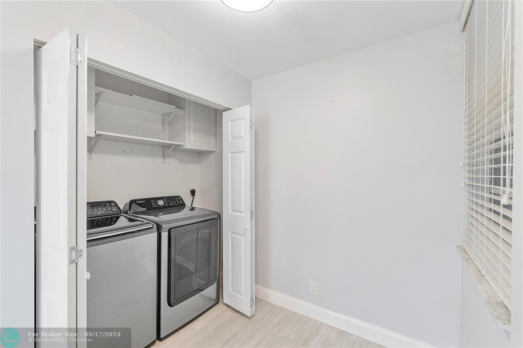 For Rent: $2,300 (2 beds, 2 baths, 1140 Square Feet)