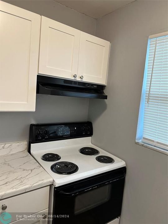 For Rent: $1,650 (1 beds, 1 baths, 598 Square Feet)