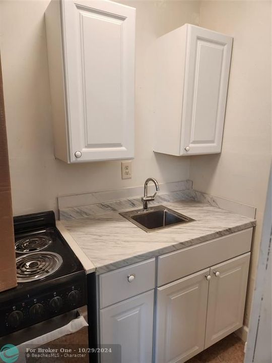 For Rent: $1,300 (1 beds, 1 baths, 0 Square Feet)