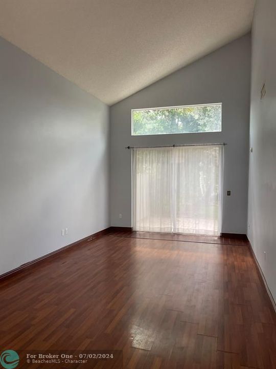 For Rent: $5,050 (4 beds, 2 baths, 2274 Square Feet)